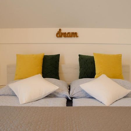 Eliza 1 Birdland Golf Apartman Bük المظهر الخارجي الصورة