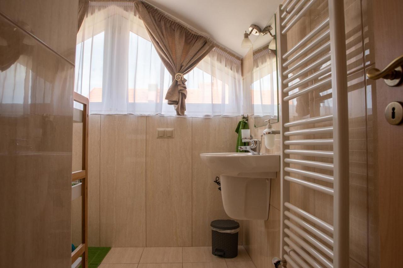 Eliza 1 Birdland Golf Apartman Bük المظهر الخارجي الصورة