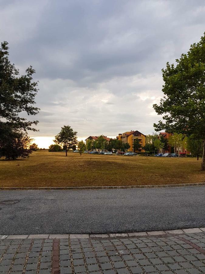 Eliza 1 Birdland Golf Apartman Bük المظهر الخارجي الصورة