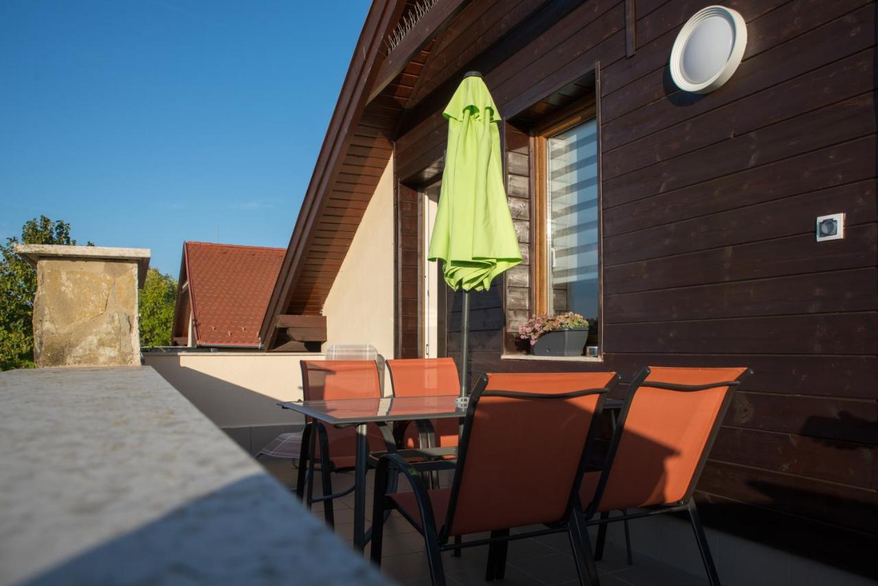 Eliza 1 Birdland Golf Apartman Bük المظهر الخارجي الصورة